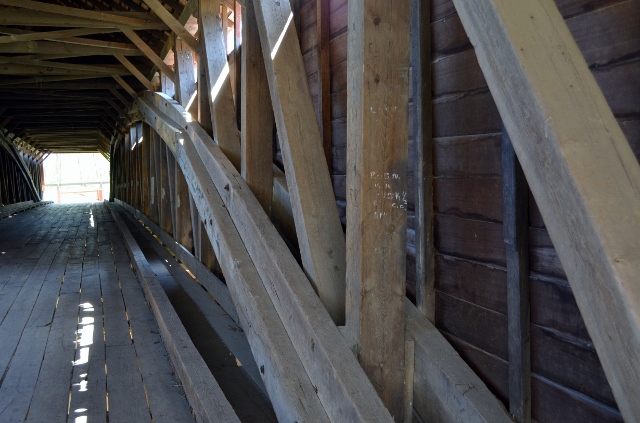 Bridge Interior (640x423)