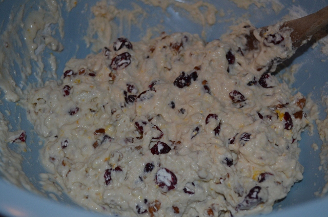 adding cberries nuts (640x424)