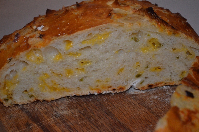 jalapeno cheddar sliced 2 (640x424)