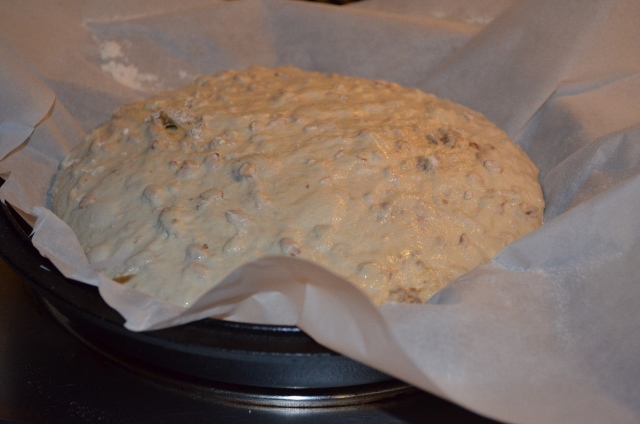 Muesli placing in pan (640x424)