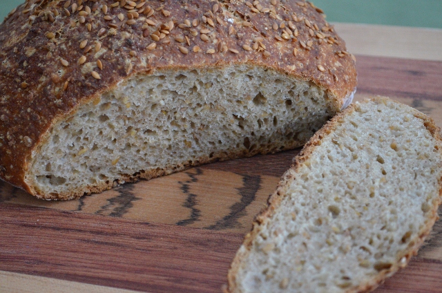 oat no knead sliced (640x424)